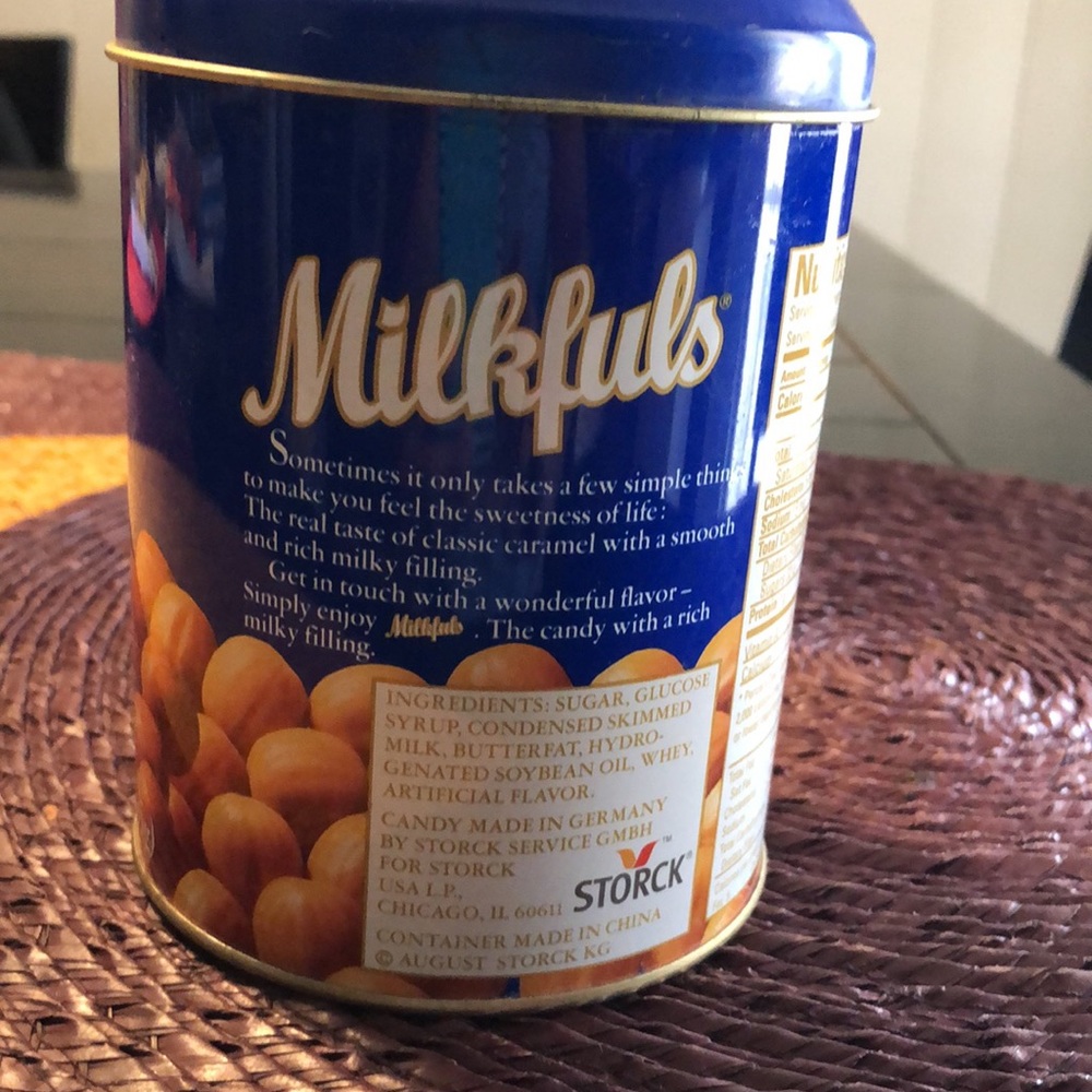 Vintage Milkfuls tin by Storck. - Picture 4 of 5